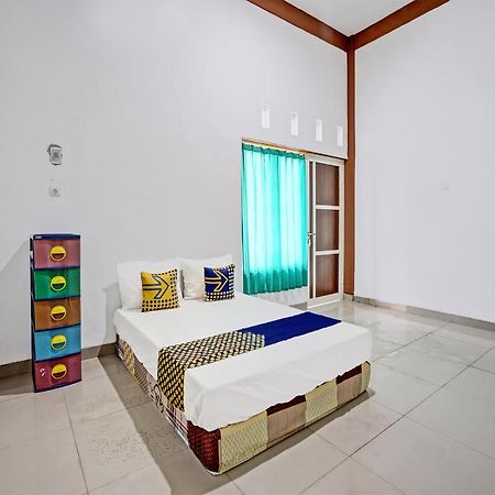 Oyo 92006 Kost Sejahtera Syariah Hotell Sidoarjo Eksteriør bilde