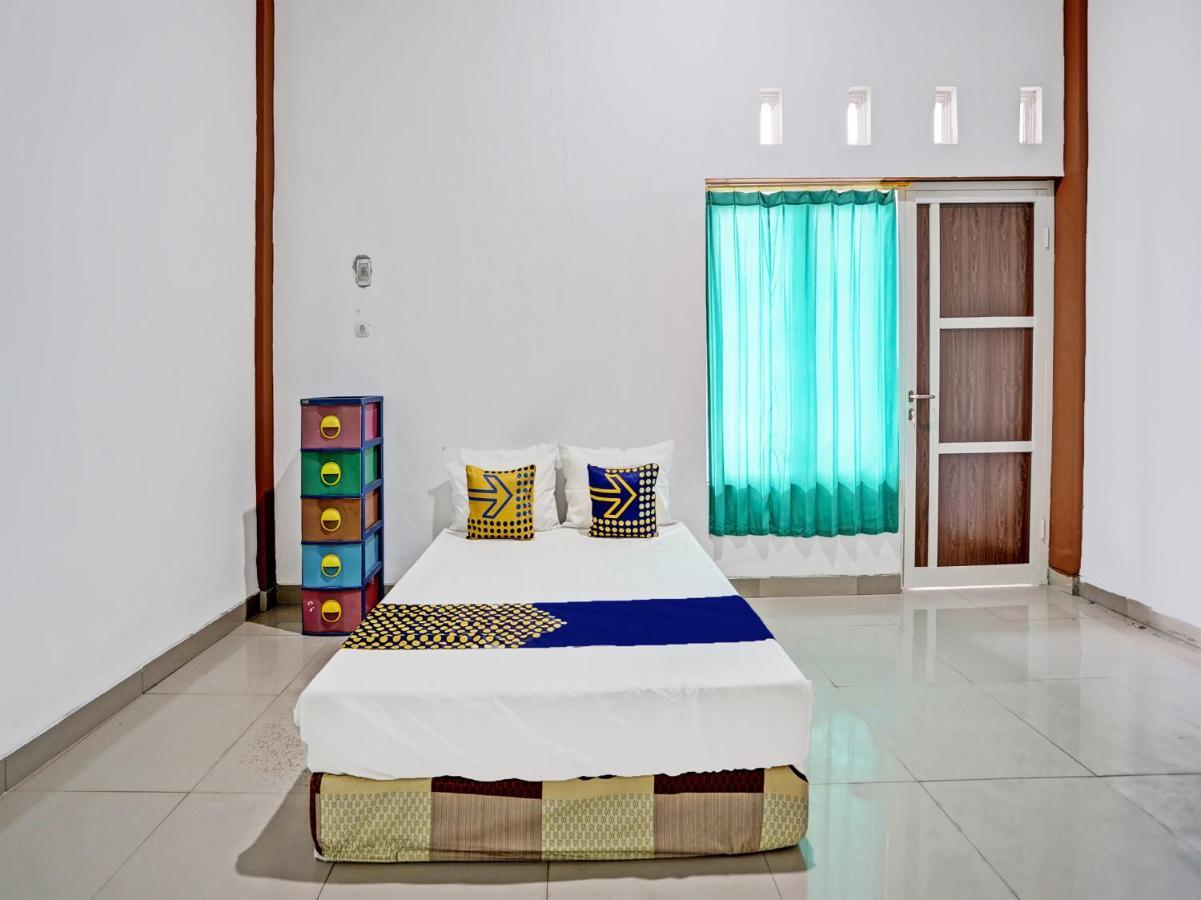 Oyo 92006 Kost Sejahtera Syariah Hotell Sidoarjo Eksteriør bilde