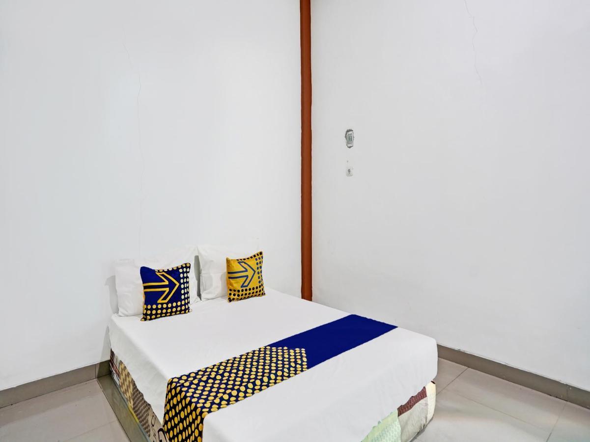 Oyo 92006 Kost Sejahtera Syariah Hotell Sidoarjo Eksteriør bilde