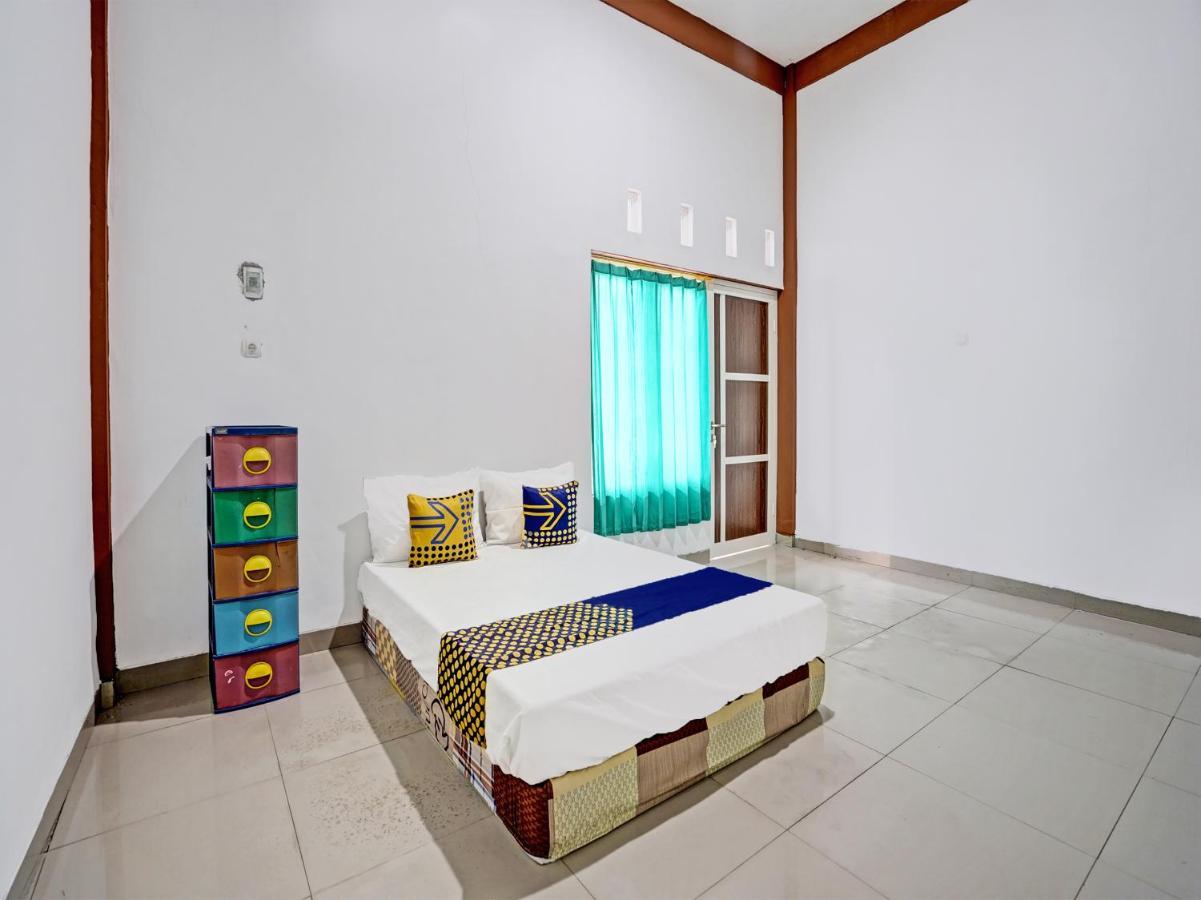 Oyo 92006 Kost Sejahtera Syariah Hotell Sidoarjo Eksteriør bilde