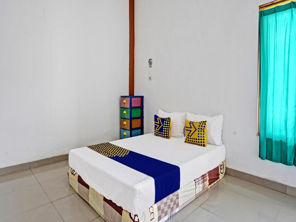 Oyo 92006 Kost Sejahtera Syariah Hotell Sidoarjo Eksteriør bilde